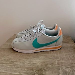Nike Cortez women’s size 7